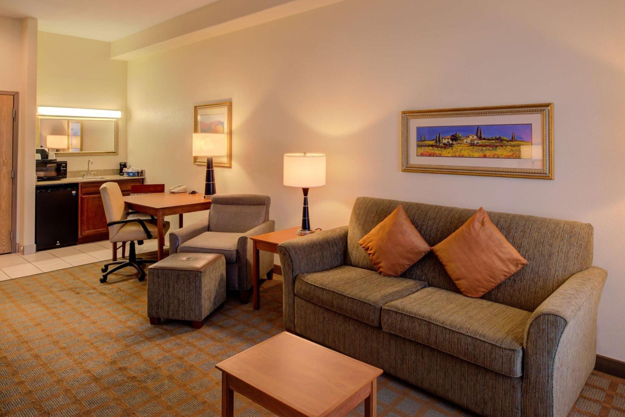 Hampton Inn & Suites Ontario Exterior photo